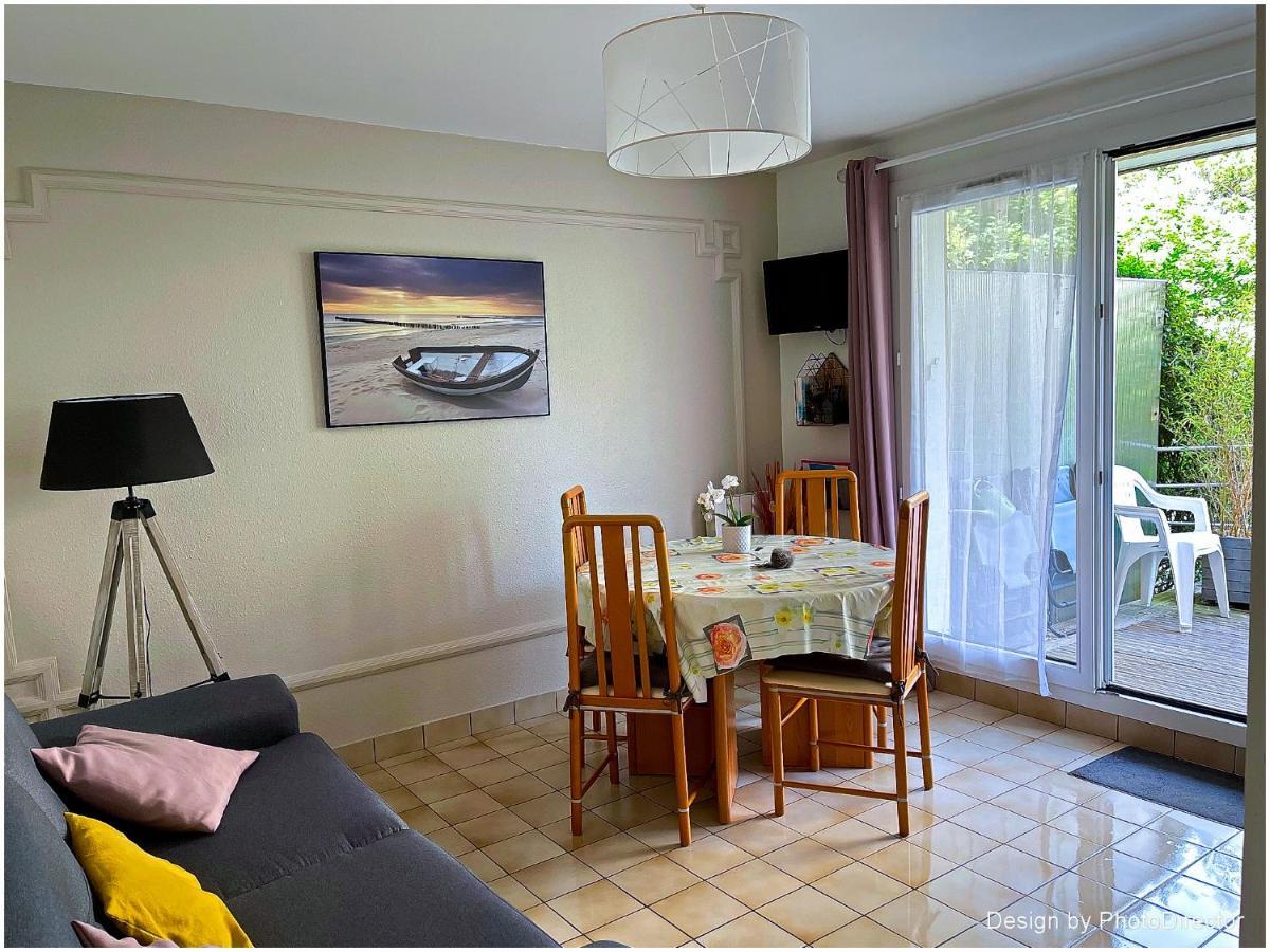 Cabourg, Appartement Plain Pied Avec Terrasse Acces Direct A La Plage Exterior foto